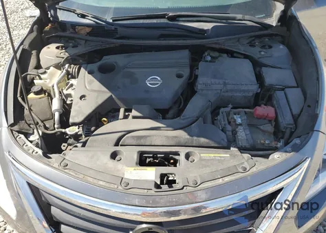 2015 Nissan Altima 2.5 z USA, uszkodzony, nr VIN 1N4AL3AP9FC476690